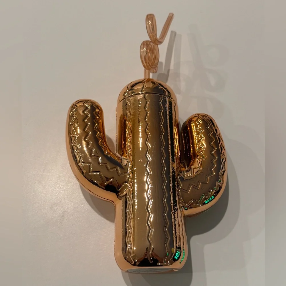22 ounce Copper colored CACTUS WATER BOTTLE with STRAW New!